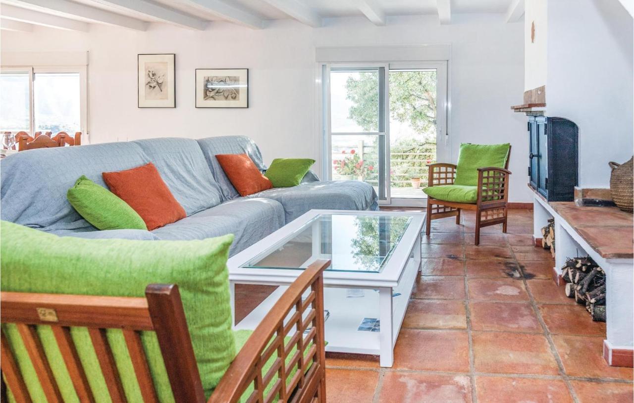 Awesome Home In Cadiz With Swimming Pool 埃尔加斯托尔 外观 照片