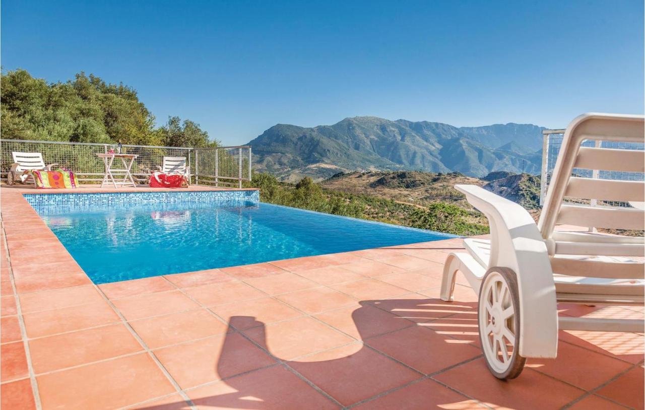 Awesome Home In Cadiz With Swimming Pool 埃尔加斯托尔 外观 照片