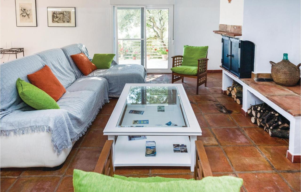 Awesome Home In Cadiz With Swimming Pool 埃尔加斯托尔 外观 照片